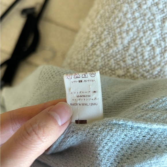 Louis Vuitton vintage pale green cashmere sweater blouse top - Picture 5 of 8